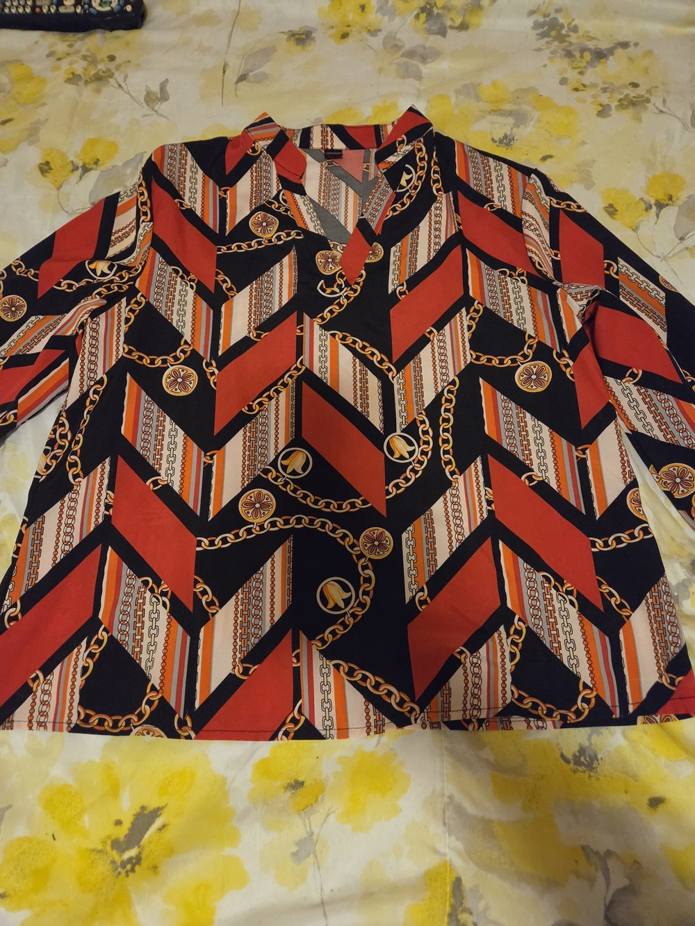 SHEIN Red and Black Geometric Chain-Print Blouse